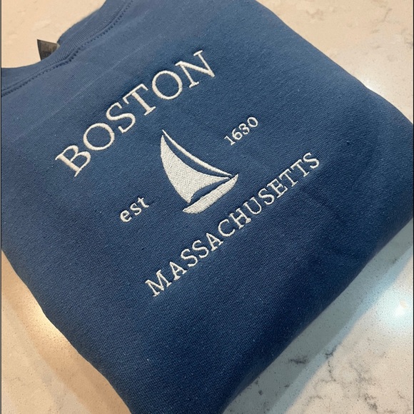 Embroidered Boston Massachusetts City Graphic Crewneck - Picture 3 of 6